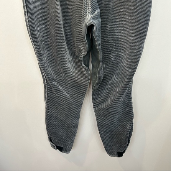 Elizabeth G Woman’s Equestrian Winter Weight Corduroy Gray Size 27.5” Tall - Picture 6 of 12